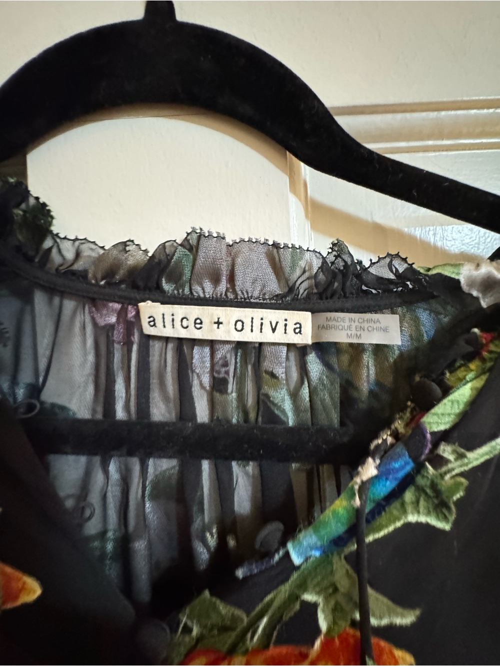 Alice and Olivia Julius Blouse - Picture 8 of 8